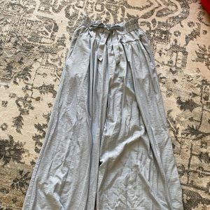 Flowy grey blue pants with pockets!